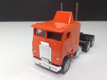 HO 1:87 Promotex # 25239 Large Freightliner COE Tractor  - ORANGE