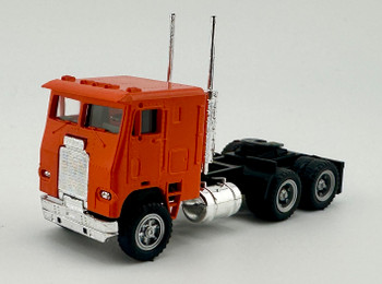 HO 1:87 Promotex # 25239 Freightliner COE Tractor  - ORANGE