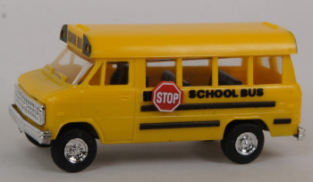 HO 1:87 Trident ER # 90801 -  Chevy School Bus - YELLOW