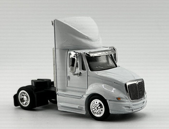 HO 1:87 Tonkin 625070 International Prostar Single Axle Tractor - WHITE
