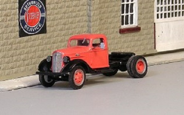 HO 1:87 Sylvan Scale Models # V-197 1936 Chevy 2 Ton Tractor KIT