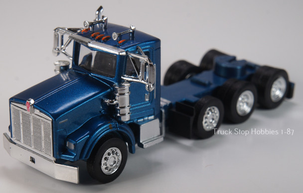 HO 1:87 TSH # 672 Kenworth T800 Tri-Axle Tractor - Heavy Haul - Metallic Blue