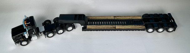 HO 1:87 TSH 674489 Kenworth T800 3-Axle Tractor w/3-axle lowboy trailer - Black