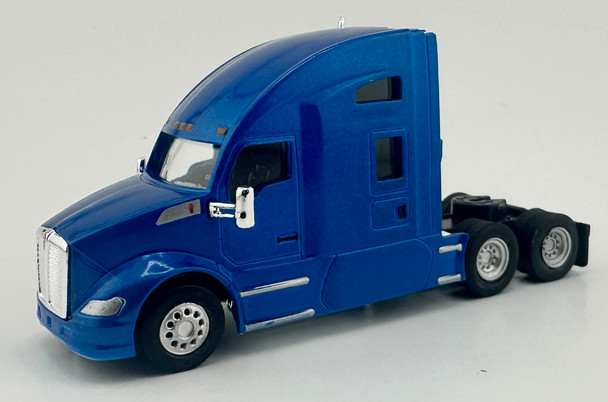 HO 1:87 HL-68006 Kenworth T-680 Sleeper Cab Tandem Axle Tractor - Metallic Blue