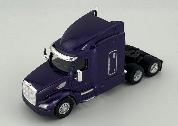 HO 1:87 HL-57903 Peterbilt 579 Sleeper Cab Tandem Axle Tractor - Purple