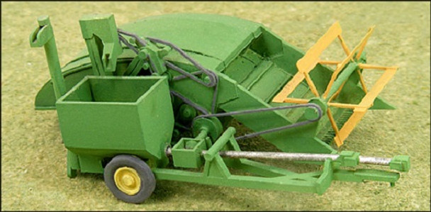 HO 1:87 GHQ # 60006  "Green" 1940's - 12A Grain Harvester Combine Kit