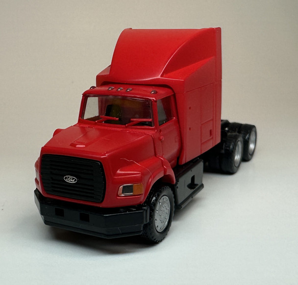 HO 1:87 Promotex 25241 Ford Aeromax Sleeper Cab Tractor - RED