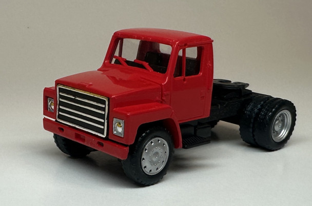HO 1:87 Promotex 15297 International 1800 Single Axle Day Cab - RED