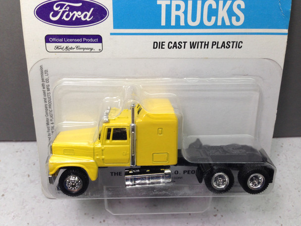 HO 1:87 Boley 2401-7 Ford Sleeper Cab Tractor - YELLOW