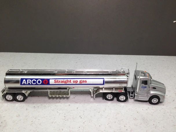 HO 1:87 TNS 3020 Kenworth T660 Day Cab w/Gasoline Tanker - ARCO