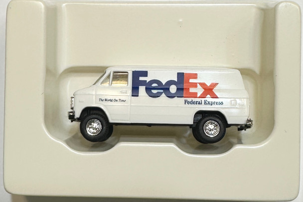 HO 1:87 Trident # 90103 -  Chevy Van - FEDEX