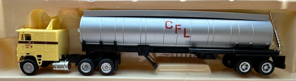HO 1:87 Promotex 502 Freightliner COE Long w/Tank Truck - CHEROKEE FREIGHT