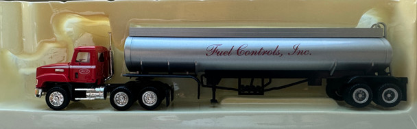 HO 1:87 Promotex Short Mack DC w/Gasoline Trailer - FUEL CONTROLS