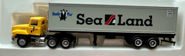 HO 1:87 Promotex 6211 Short Mack DC Tractor w/40 Reefer Container & Chassis - SEALAND