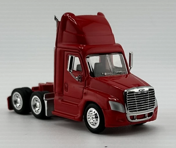 HO 1:87 Tonkin 126081 Freightliner Tandem Axle Tractor - RED