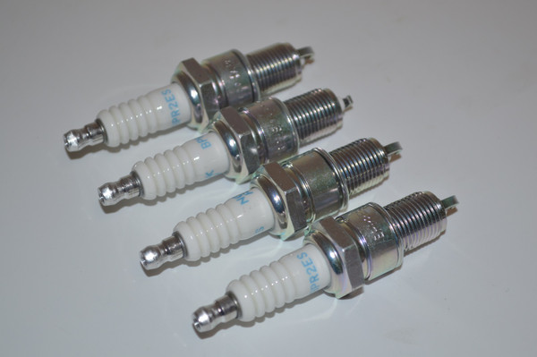 2011-2012 John Deere Gator XUV 625i 4x4 NGK Spark Plug | BPR2ES | 2015 | 4 Set