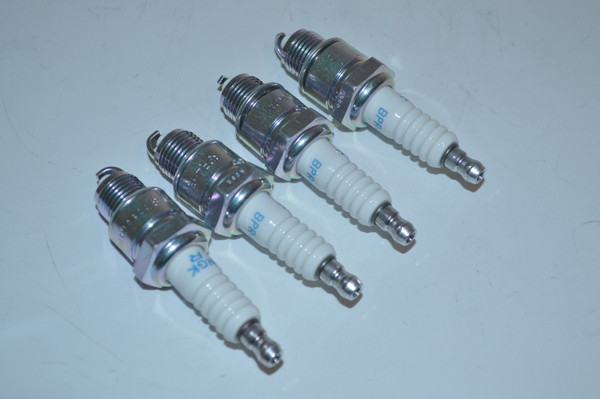 Kawasaki FA130 FA210 F76 | NGK Resistor Spark Plug | BPR4HS | Set 4