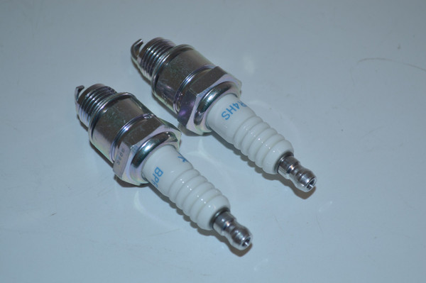 Subaru-Robin Industrial Engine | NGK Resistor Spark Plug | BPR4HS | Set 2