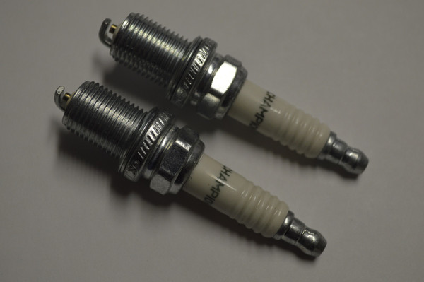 Champion Spark Plug | RC14YC | 431 | Bosch / Kolher | Set of 2