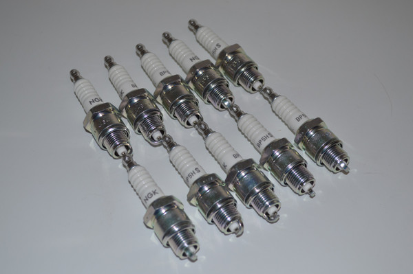 VOLVO PENTA Inboard Marine MB10 | NGK Standard Spark Plug | BPR5HS | Set 10