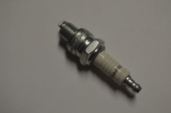 Yamaha LC50H Motorcycle | CHAMPION Spark Plug | RL95YC | 929