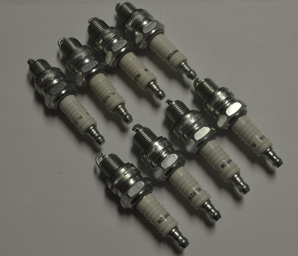 CHAMPION Spark Plug | RL95YC | 929 | Set of 8 Spark Plugs