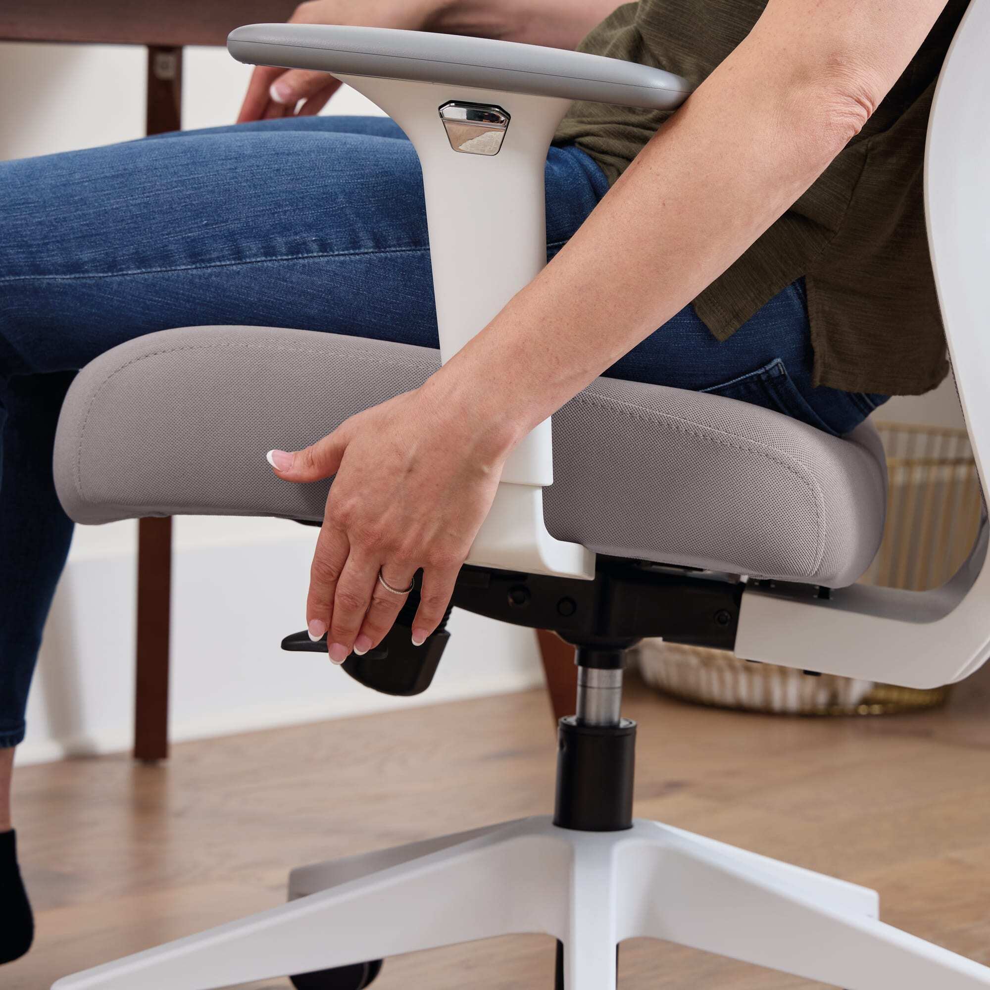 hon-altern-chair