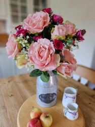 How to make a Flower Arrangement with Roses