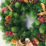 How to Make a Traditional Artificial Wreath