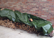A garden tarp: how to protect your garden gear
