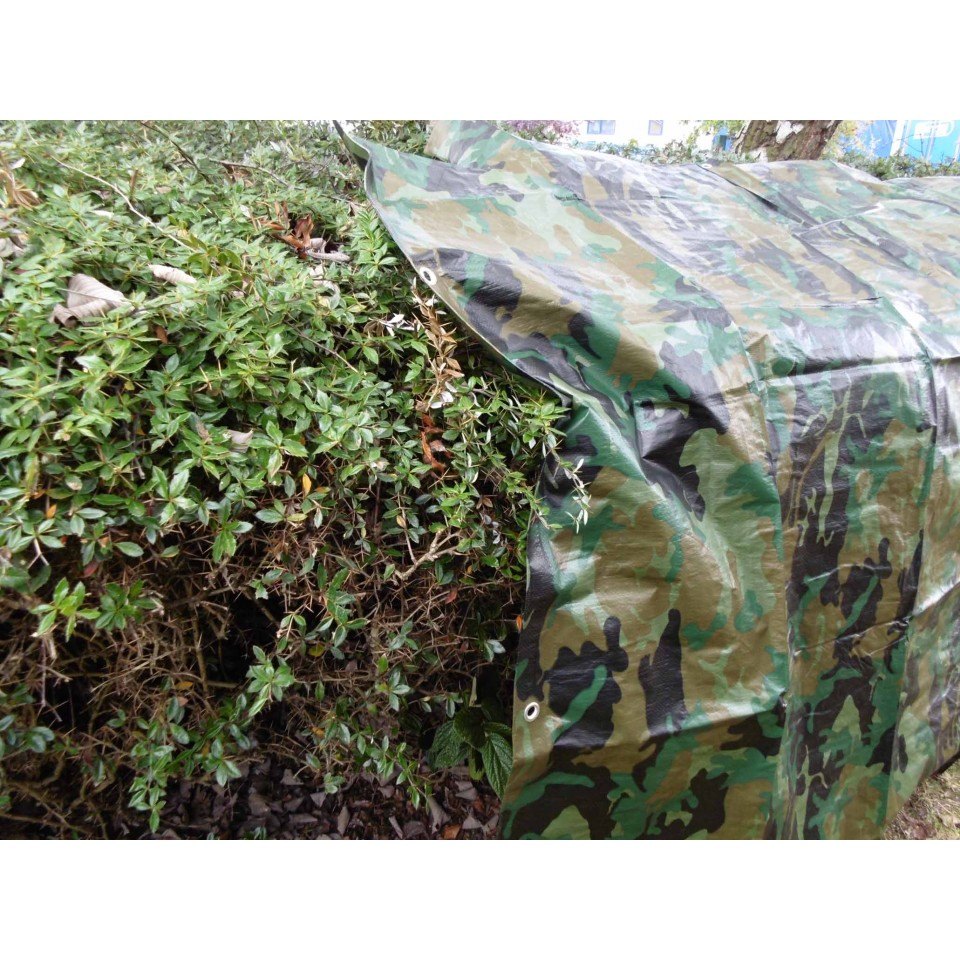 Using a Camo Tarp to Make a Great Shelter