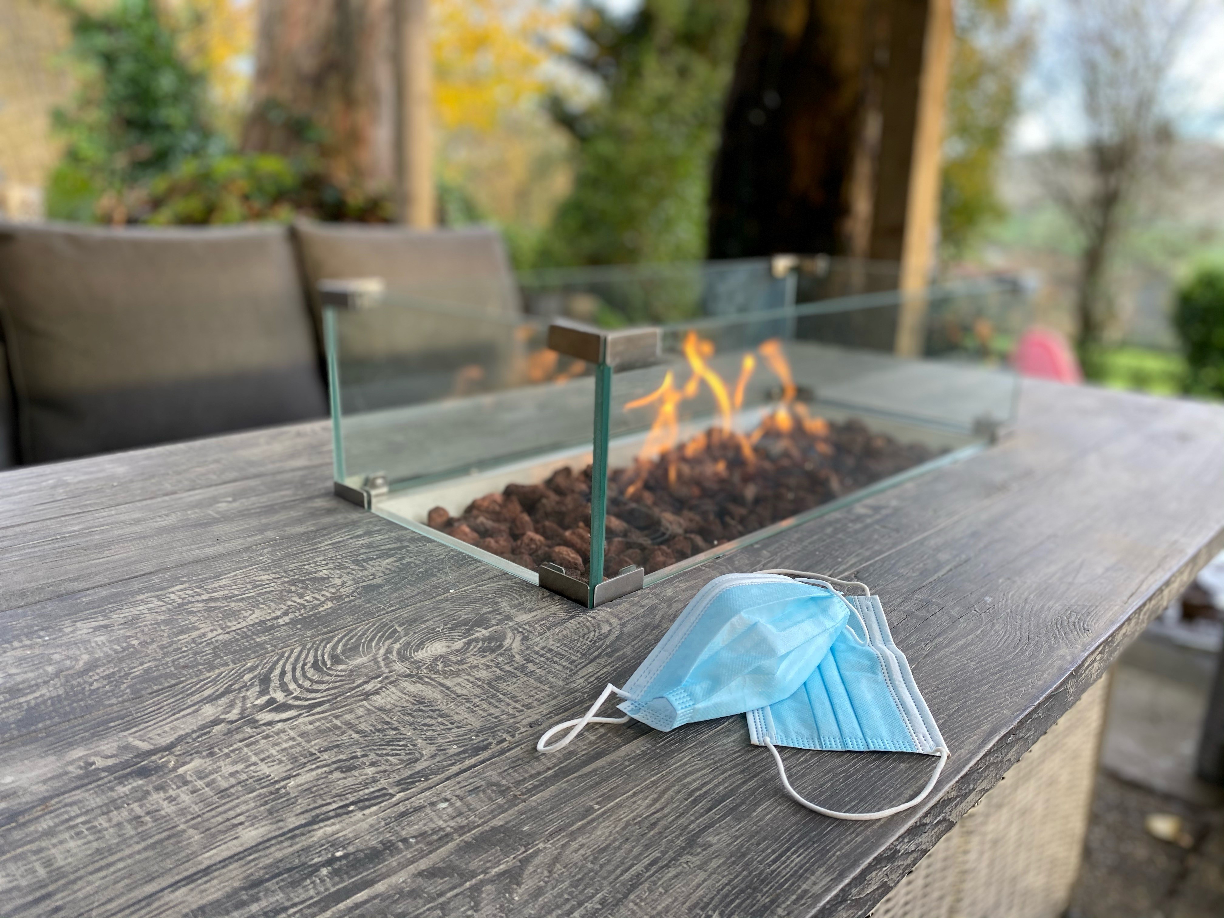 How to Meet Safely and Comfortably in Your Garden in Tier 1 and 2 Restrictions