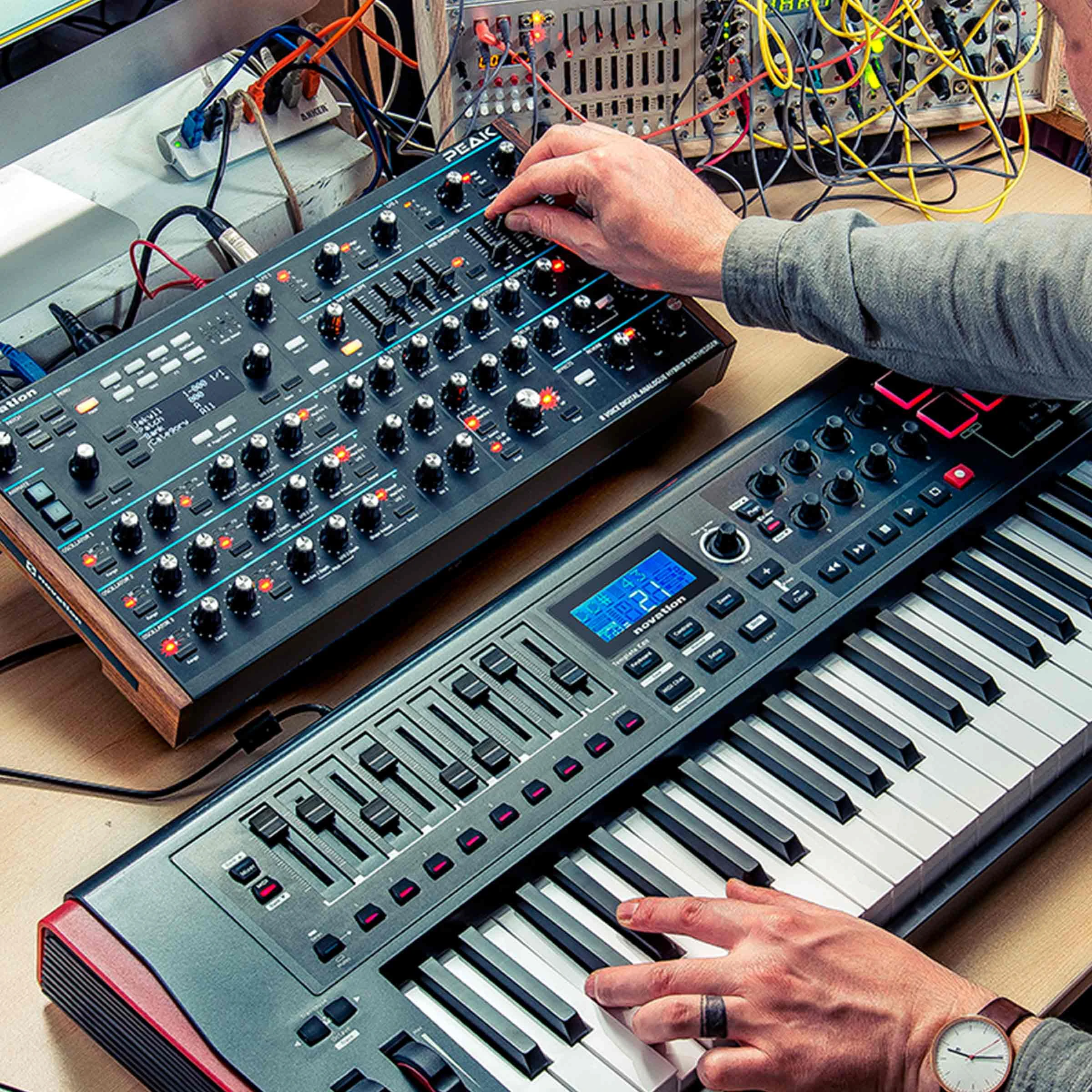 Peak Polyphonic Synthesiser | Novation