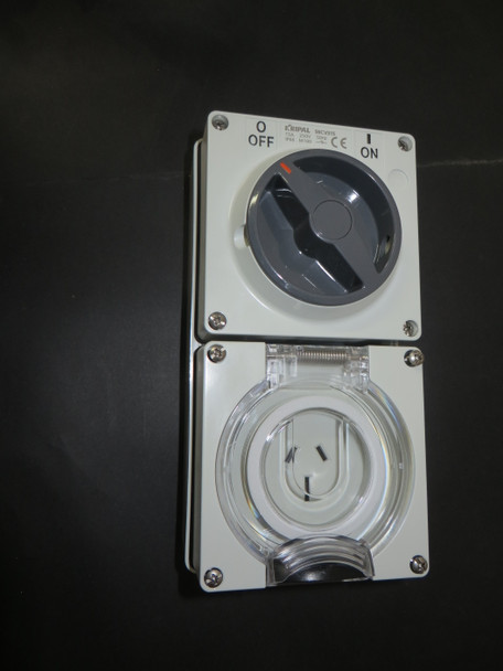 15 Amp 3  Pin Switched Socket Outlet  