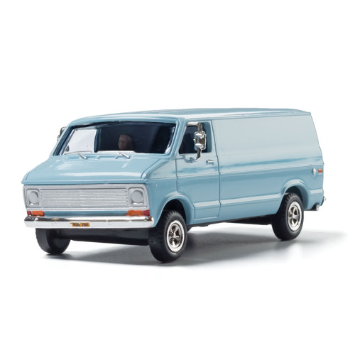 HO Passenger Van AutoScene Vehicle