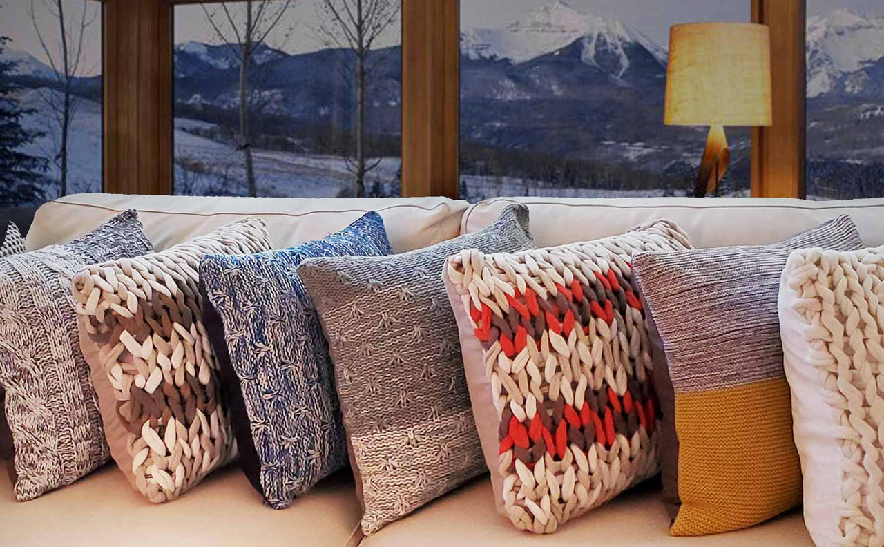 Throw Pillows & Decorative Pillows