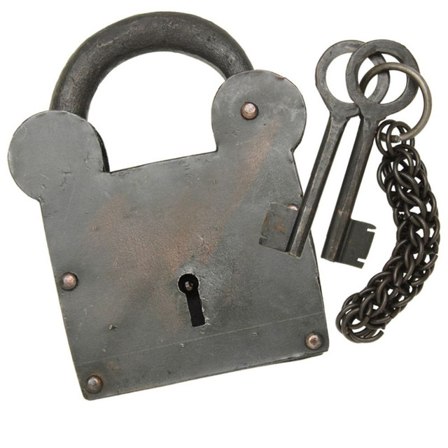 Tower of London Prison Padlock with Keys