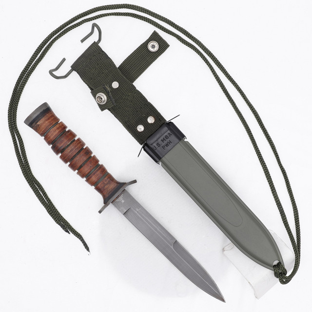 Replica US Army Combat Knife with Leather Handle & M8A1 Sheath