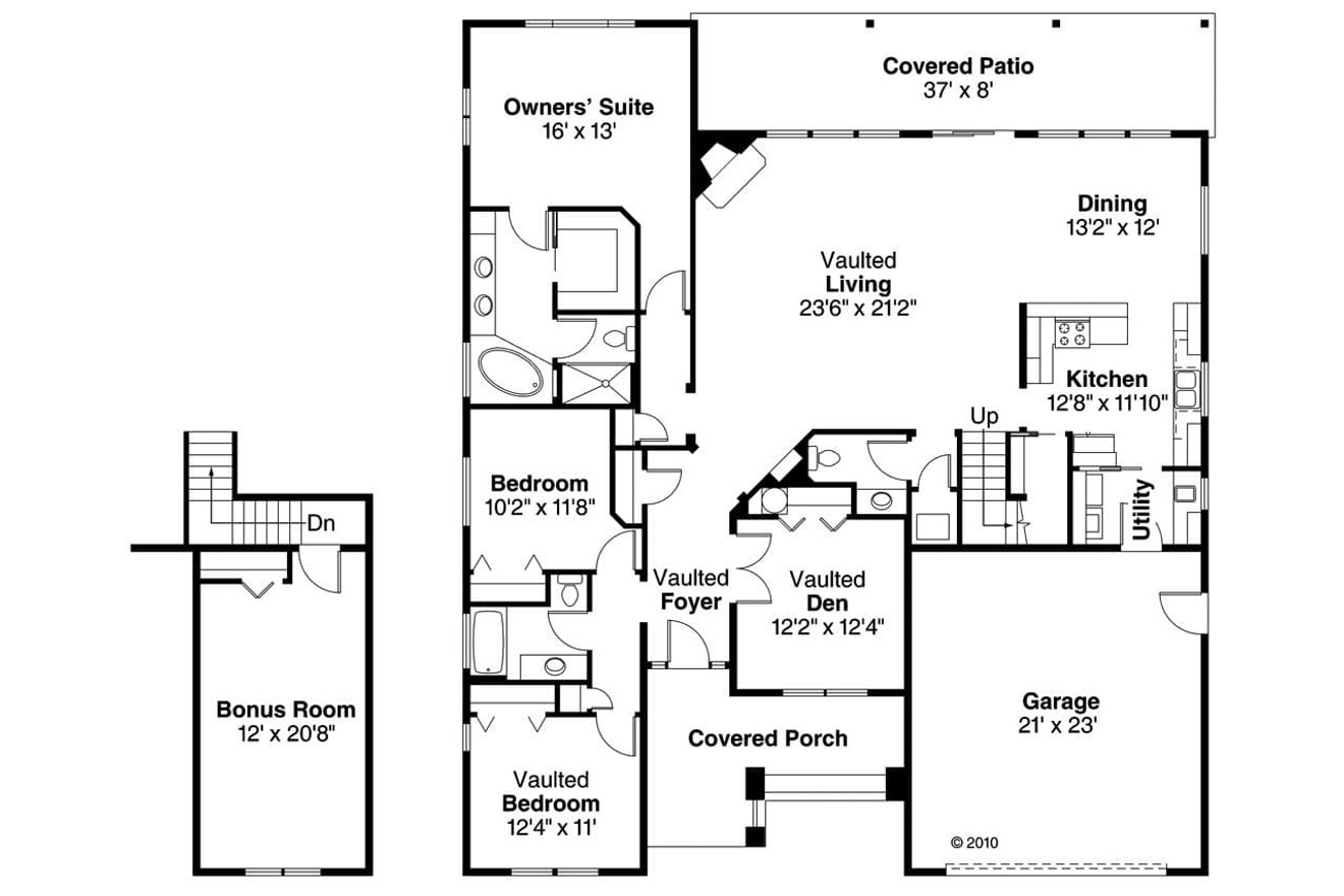 Craftsman House Plan - Greenleaf 70-002 - 1st Floor Plan 