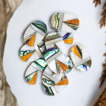 Inlaid Mother of Pearl, Abalone and Spiny Oyster 14x20mm Oval