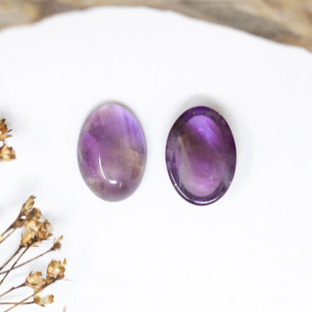 Light Amethyst Polished 10x14mm Oval Cabochon