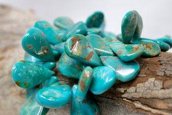 Natural Turquoise Polished 9-29mm Graduated Drops - China
