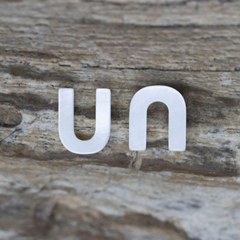 Mother of Pearl Polished 7x10mm Letter U