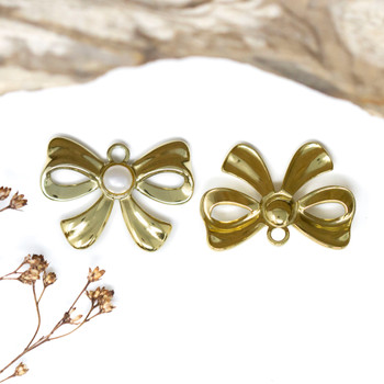 Gold Plated 20x28mm Freshwater Pearl Bow Charm