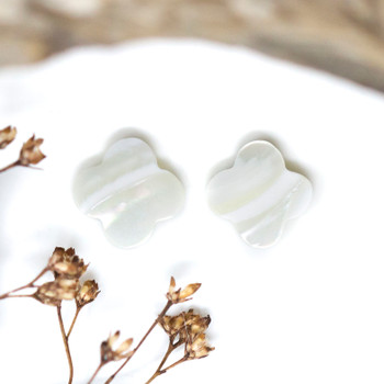 Mother of Pearl A Grade Polished 10-11mm Clover Bead