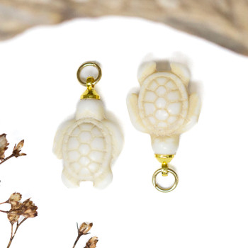 Gold Plated Magnesite 14x21mm Cream Turtle Pendant