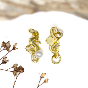 Gold Plated 15x9mm Seahorse Pearl Charm
