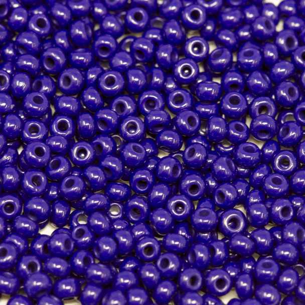 Size 8 Czech Seed Beads -- 123 Navy