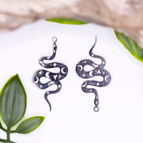 Stainless Steel 18x38mm Snake Pendant