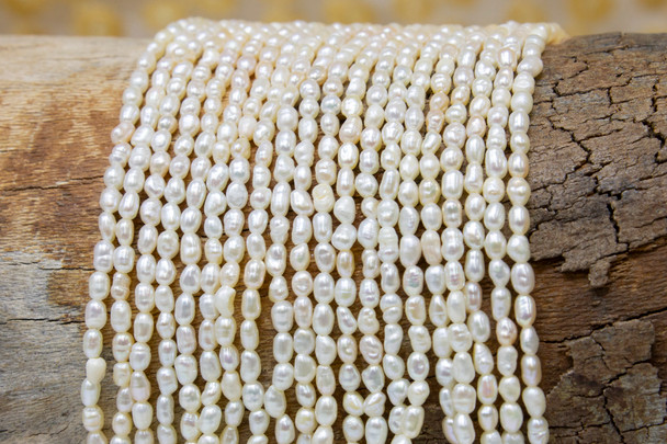 Freshwater Pearls Polished White 2.5-4mm Rice